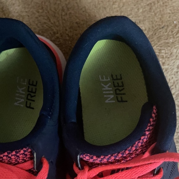 NIKE Free Running Sneakers For Women Size 7 In Very Good Condition - Picture 5 of 7